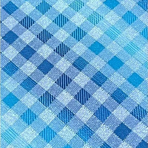 Tie by APT.9 - Picture 3 of 3